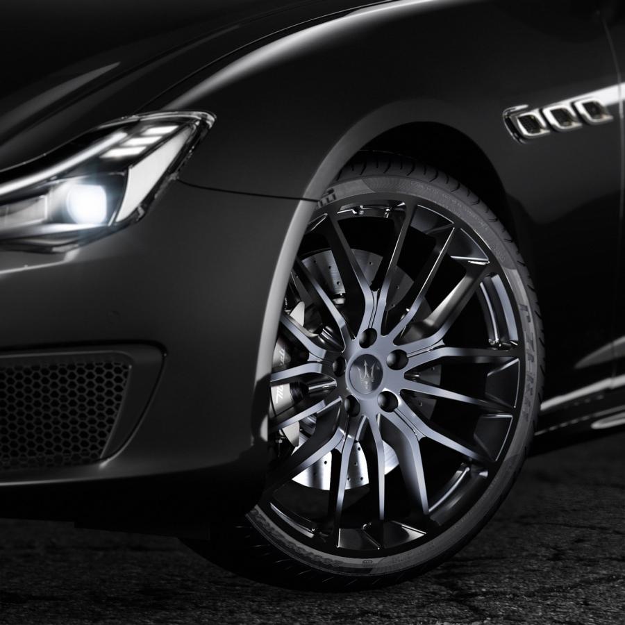 Колеса Maserati Quattroporte S Nerissimo 2018 года  (фото 3 из 4)